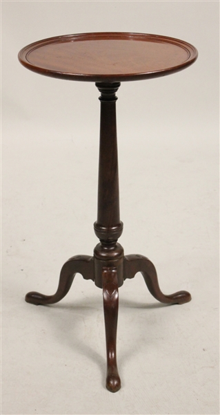 Queen Anne Mahogany Dishtop Candlestand