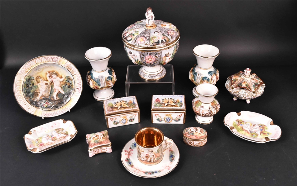 Fourteen Capodimonte Porcelain Table Articles