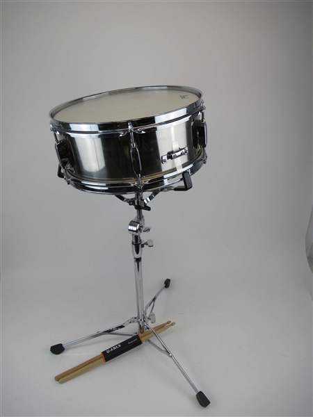 Pearl Steel Shell Snare Drum with Stand