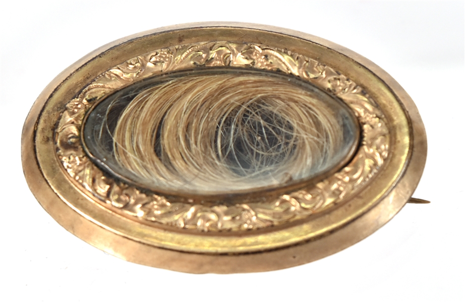 Victorian Oval Yellow Gold Mourning Brooch