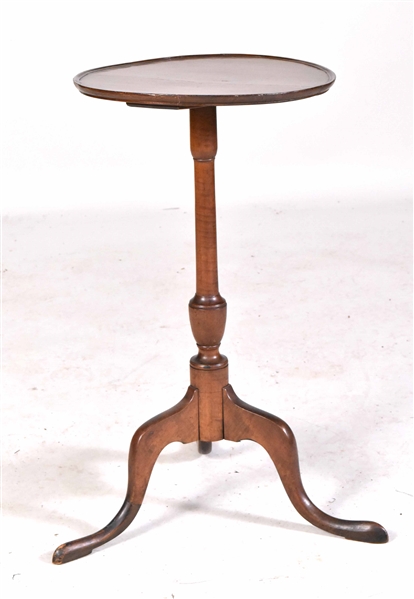 Queen Anne Figured Maple Dish-Top Stand