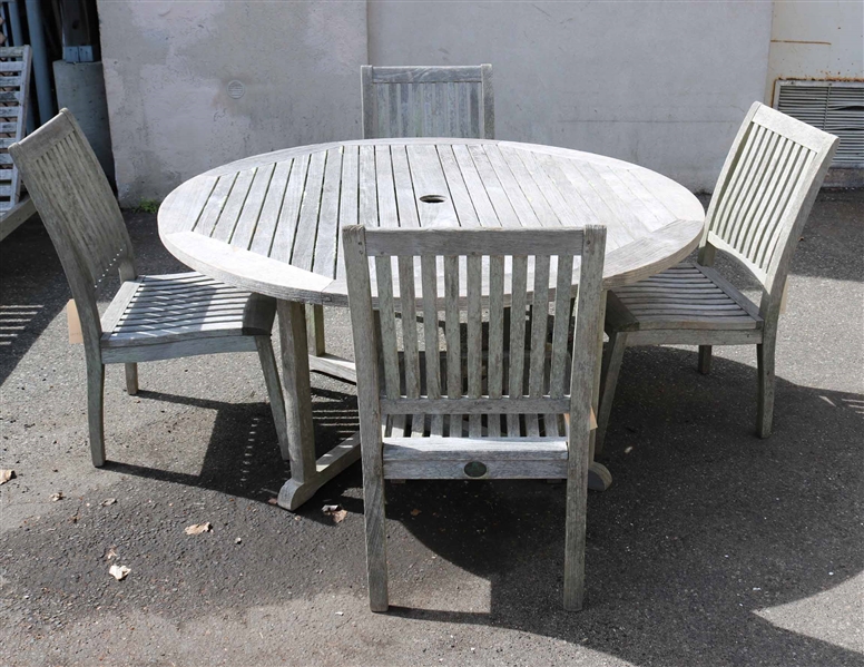 Barlowe Tyrie Circular Hardwood Table & 4 Chairs
