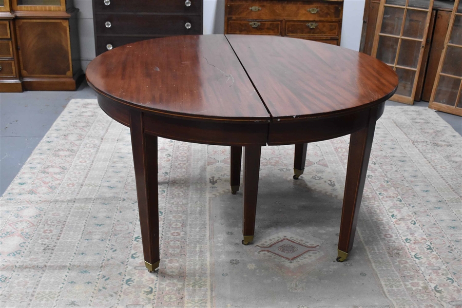 Hepplewhite Style Mahogany Inlaid Dining Table