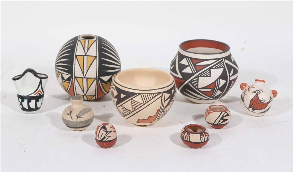 Nine Acoma Southwestern Pottery Articles