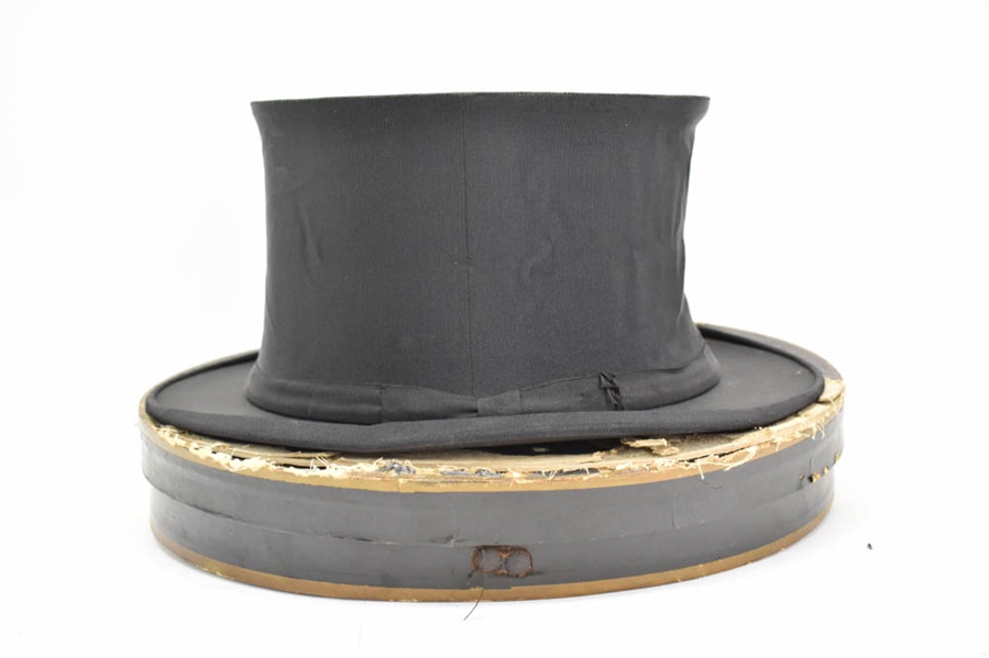 Leon of Paris Collapsible Top Hat
