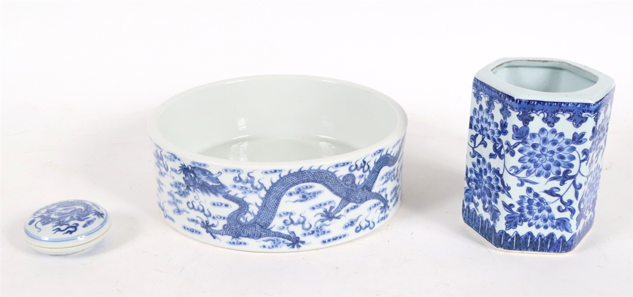 Chinese Blue and White Dragon-Decorated Bowl