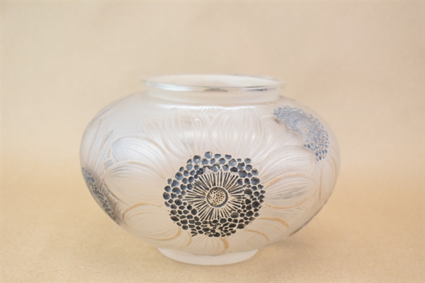 Lalique 1923 Dahlias Enamelled Bowl