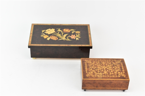 Vintage Floral Inlaid Reuge Music Box 