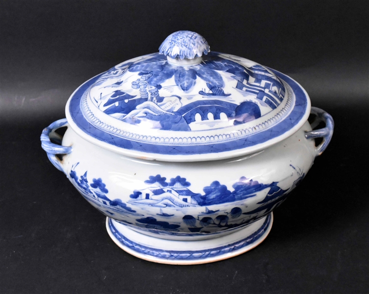 Chinese Canton Porcelain Covered Tureen