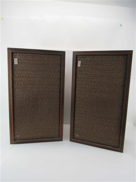 Pair of Fisher Model XP-7 Speakers