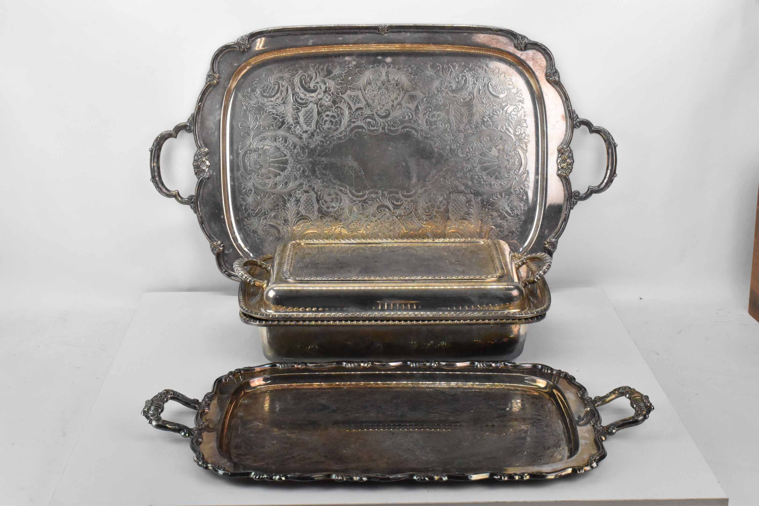 Lot Detail - Rogers Bros Rembrance Silverplate Serving Tray