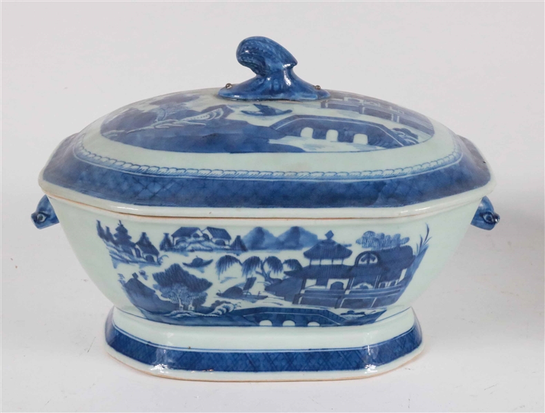 Chinese Export Canton Porcelain Tureen