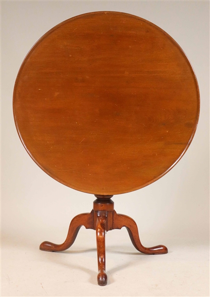 Queen Anne Mahogany Tilt-Top Tea Table