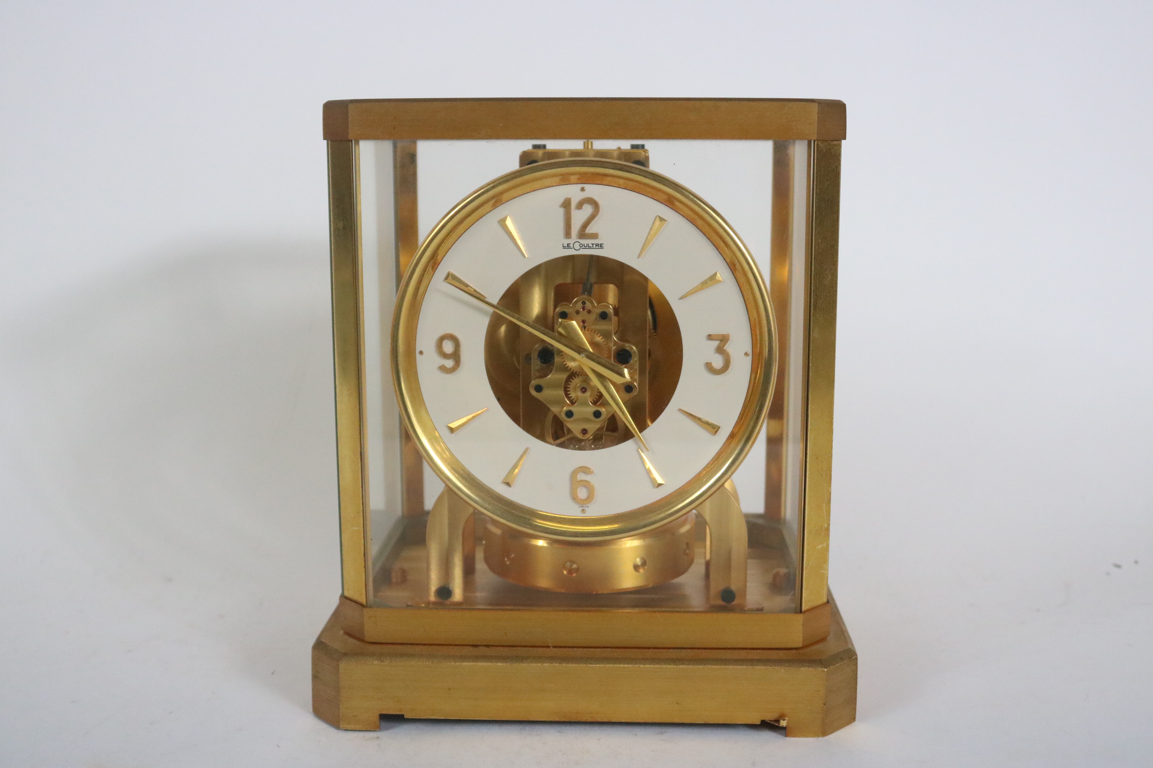 Le Coultre Atmos Perpetual Motion Shelf Clock | Barnebys