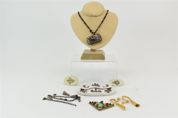 Group of Assorted Accessories