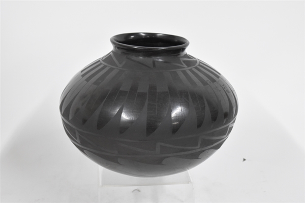 Mata Ortiz Blackware Pottery Vase Daniel Gonzalez