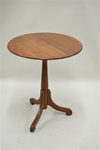 Mission Style Oak Tilt Top Table