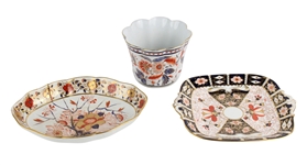 Three Imari Palette Porcelain Table Articles